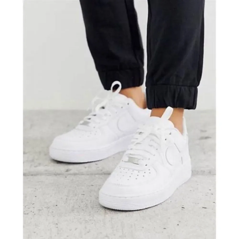 Nike Air Force 1 '07 Low Top Sneakers Triple White DH2920-111 Size 4 Youth